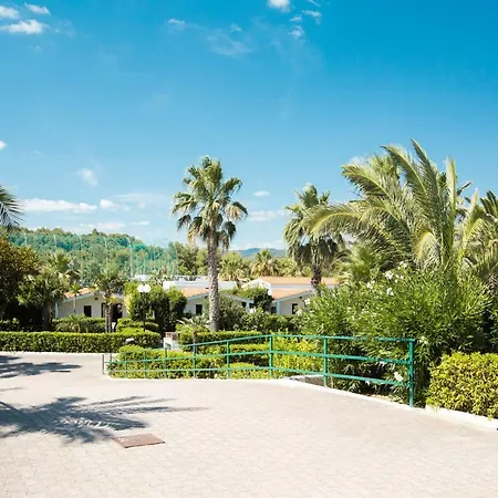 Villaggio Club In Holiday park *